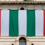 italian_tricolor_in_depth_on_the_history_symbolism_meaning_italian_flag_three_colors-0