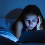 of_youth_insomnia_are_electronic_devices_such_as_smartphones_tablets_computers-0