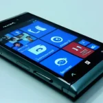 video_review_first_smartphone_nokia_lumia_800_windows_phone_operating_system_finland-0